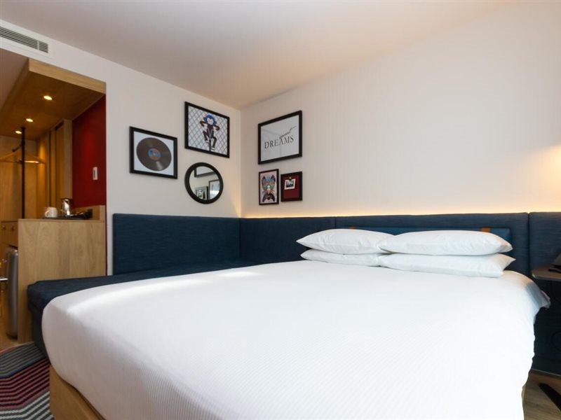 Hotel Hampton By Hilton London Park Royal Exterior foto