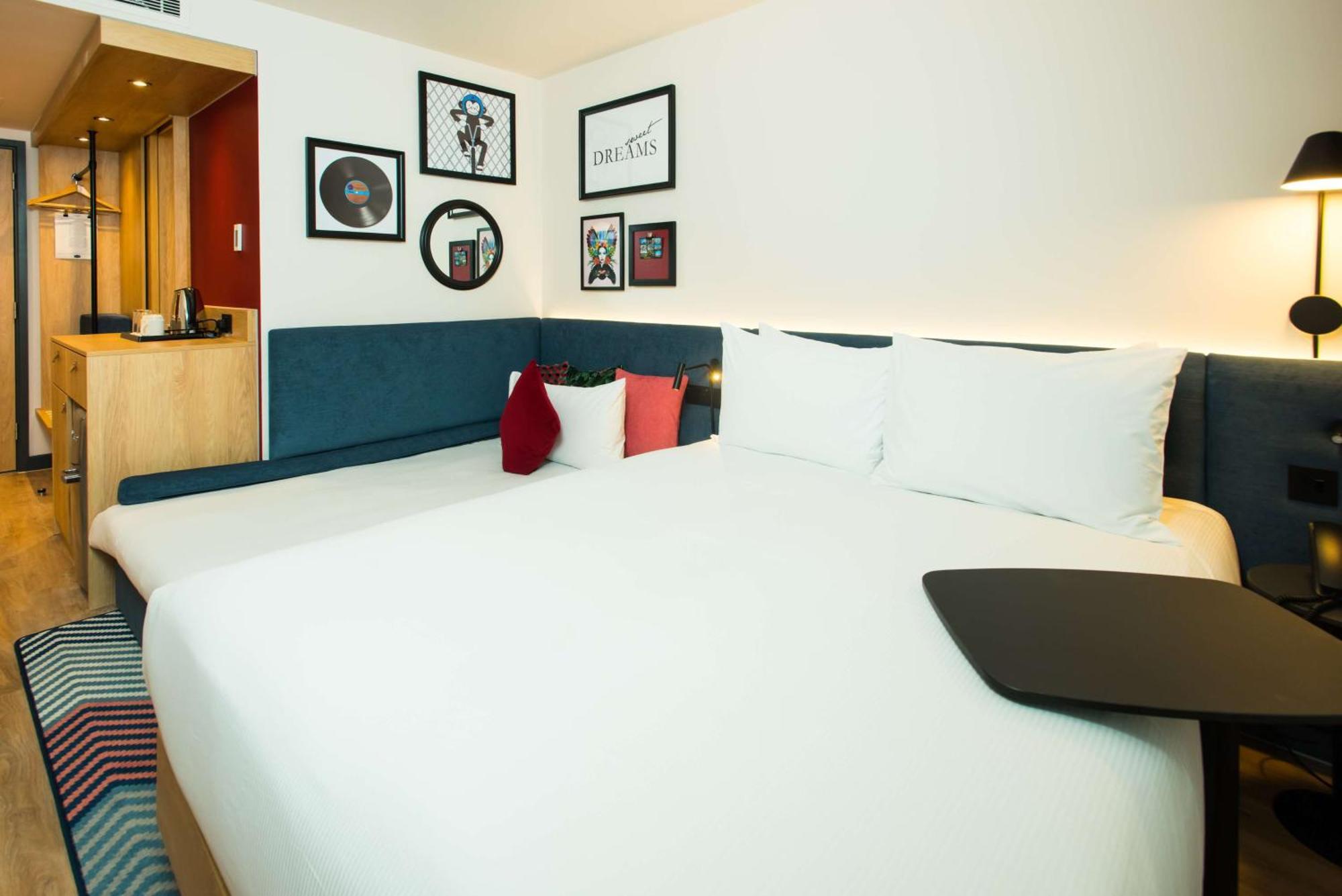 Hotel Hampton By Hilton London Park Royal Exterior foto