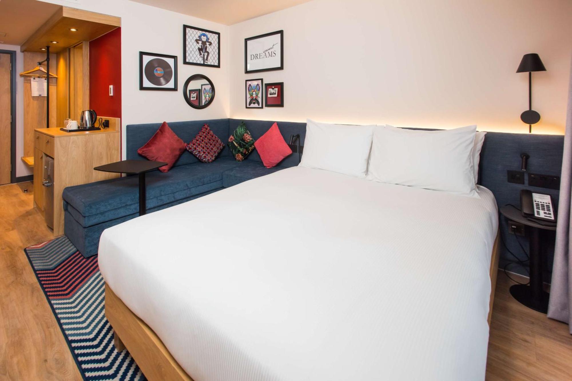 Hotel Hampton By Hilton London Park Royal Exterior foto