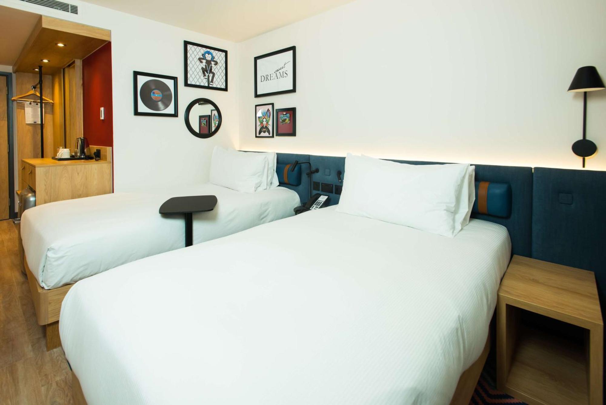Hotel Hampton By Hilton London Park Royal Exterior foto